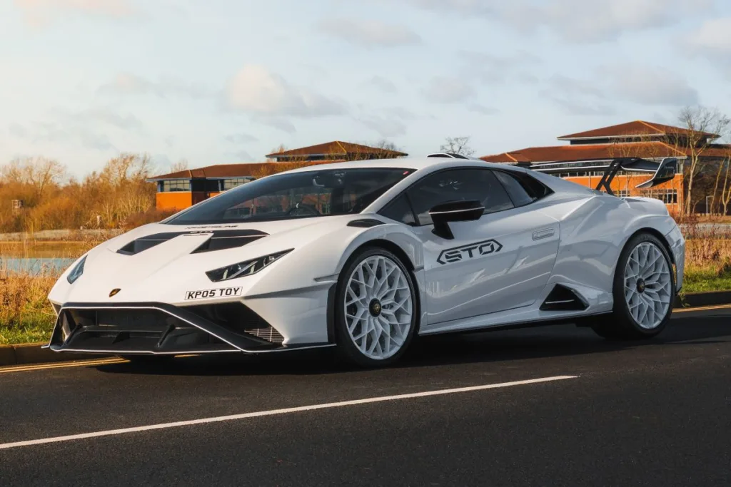 2023 Lamborghini Huracán STO