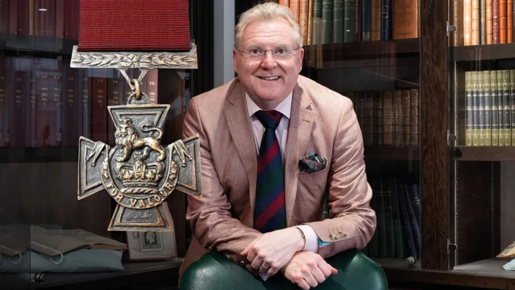 Antiques Expert on the Road