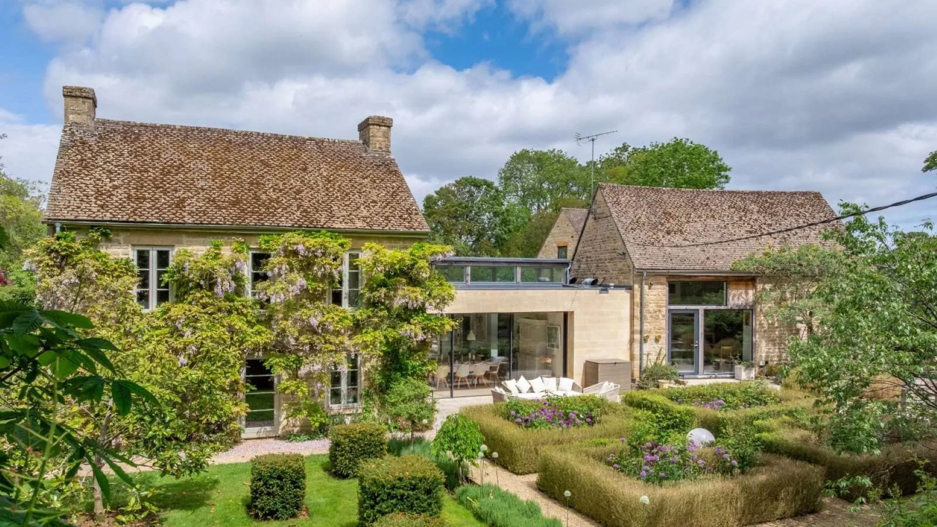 Broadstone Farm, Ditchley Road, Charlbury, Chipping Norton, Oxfordshire