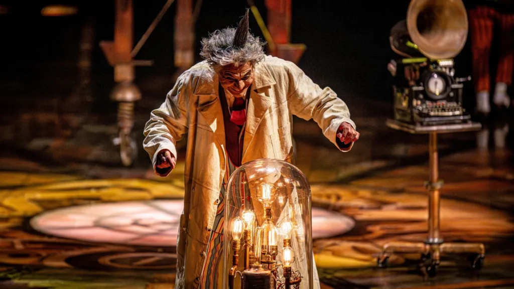 Cirque du Soleil Kurion - Cabinet of Curiosities