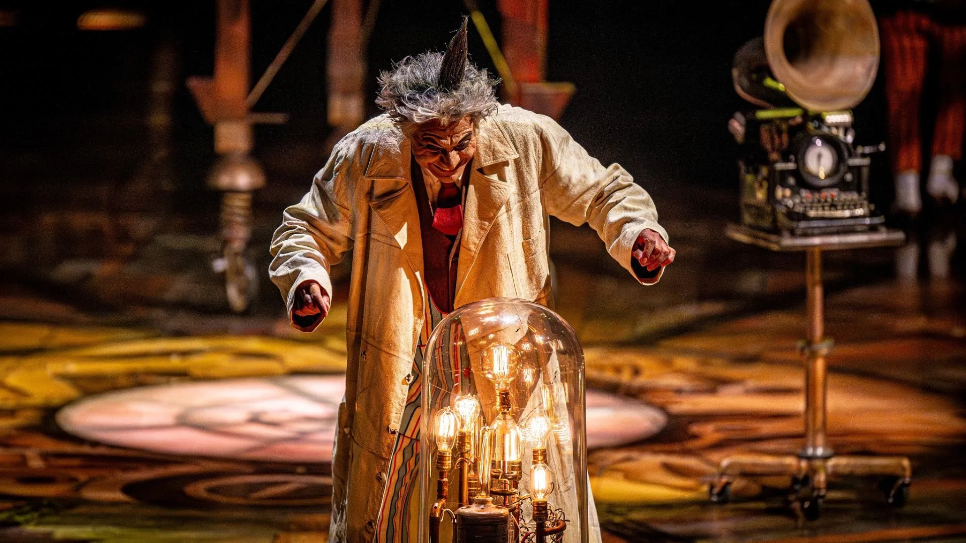 Cirque du Soleil Kurion - Cabinet of Curiosities