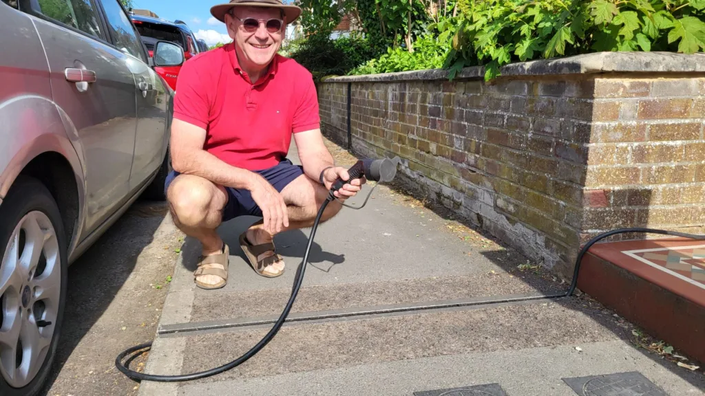 Oxfordshire selects ODS to deliver UK’s largest cross-pavement EV charging programme