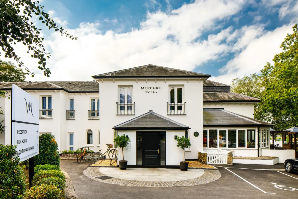 Mercure Oxford Hawkwell House celebrates first Green Key Award