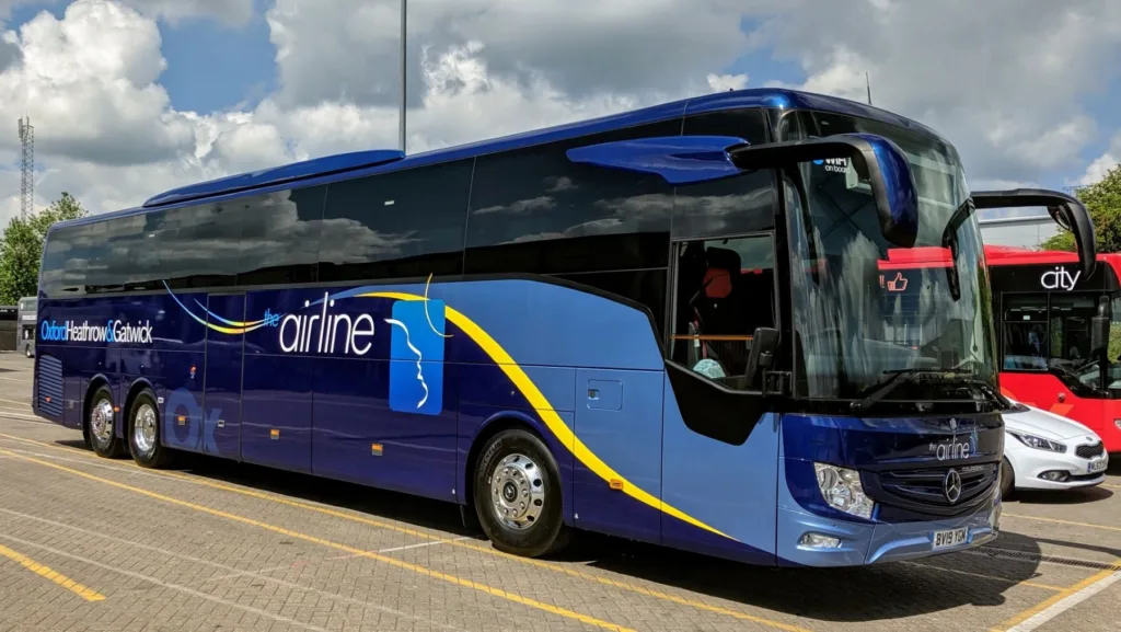 Oxford Bus Company announces festive timetables and Christmas Day airline service