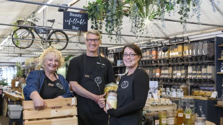 Oxford ranks among UK’s leading refill shopping cities as Recycle Now expands locator nationwide