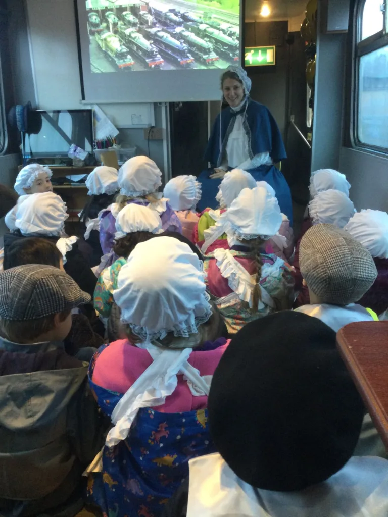 Taylor Wimpey sponsors Didcot Primary Academy’s Railway Centre trip