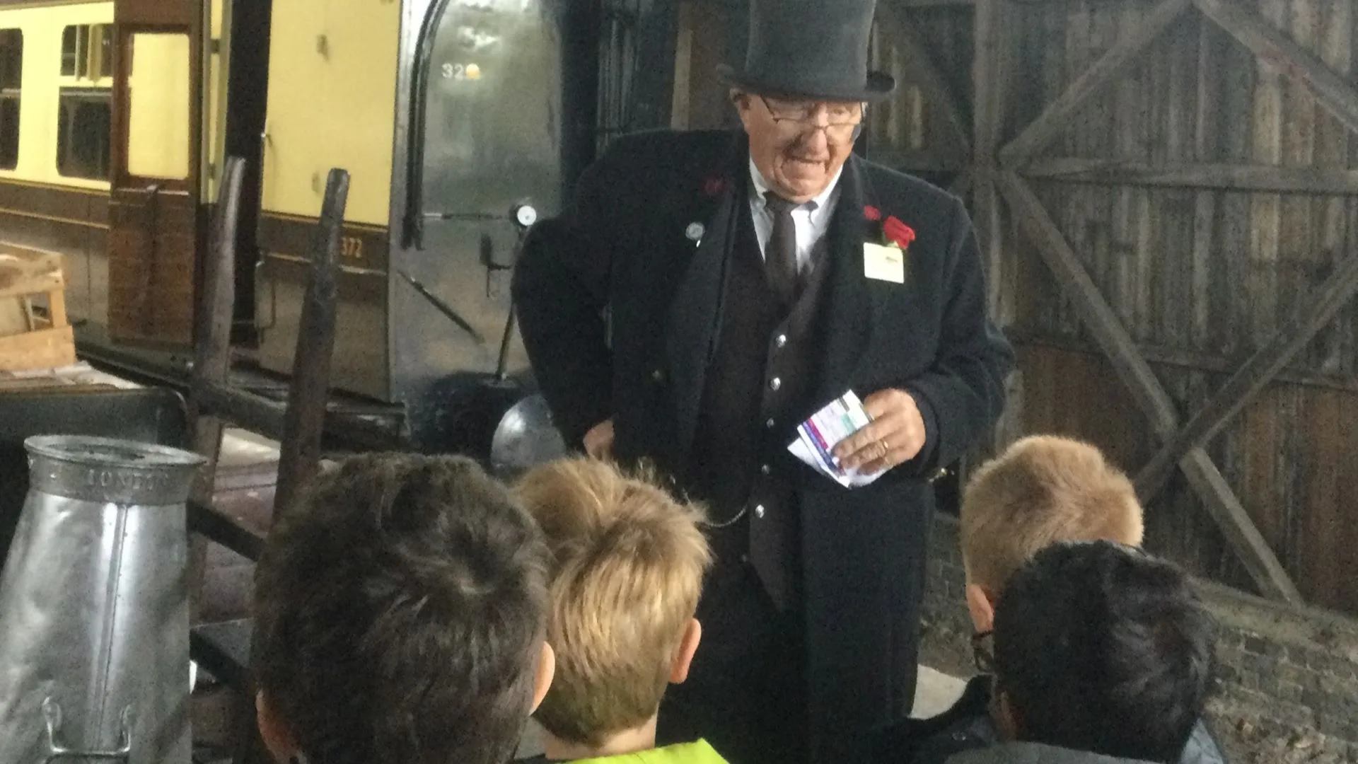 Taylor Wimpey sponsors Didcot Primary Academy’s Railway Centre trip
