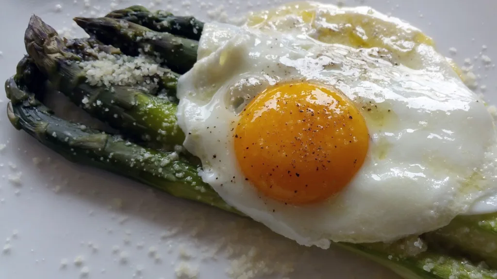 Asparagi alla Milanese (Milano-style asparagus) Recipe