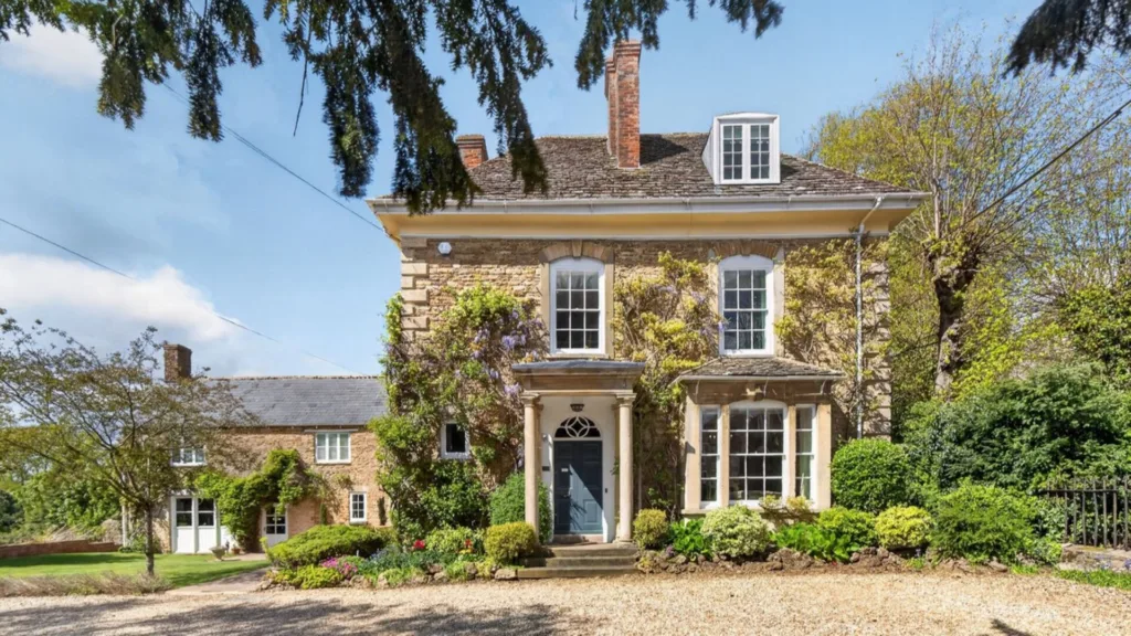 Inside Homes: Astley House - a Georgian landmark at the heart of Faringdon