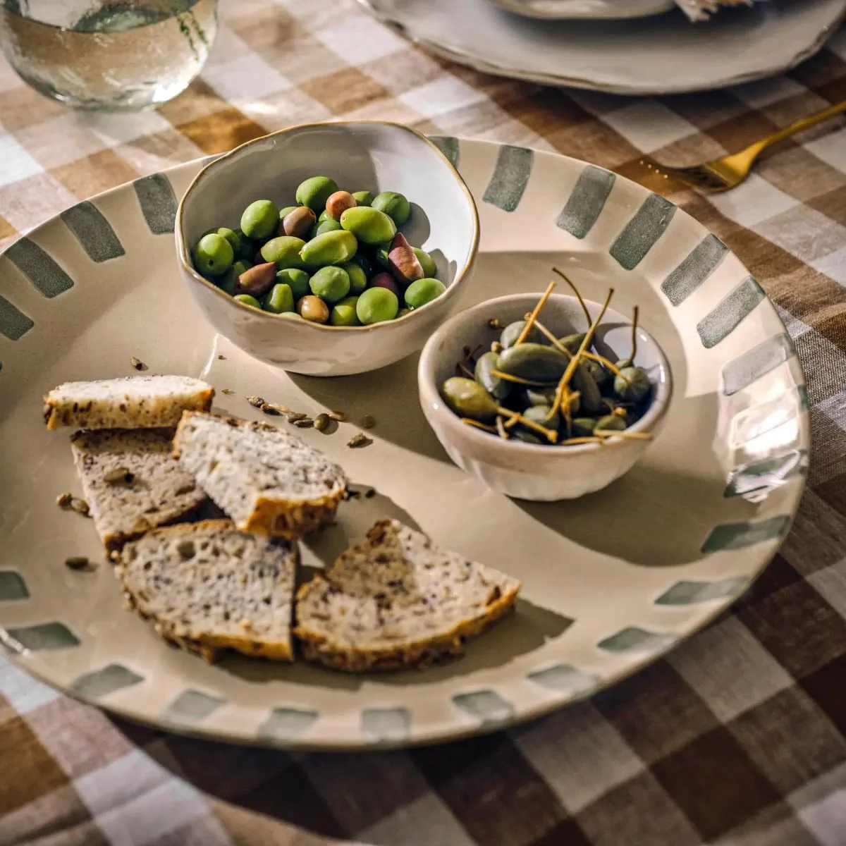 Cranwell Stripe Edge Serving Plate
Garden Trading