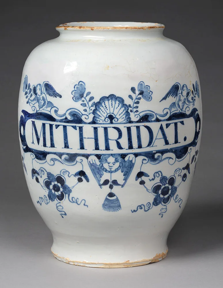 Pharmacy jar for mithridate, Lambeth Pottery Factory, c. 1738, tin-glazed ceramic © Ashmolean Museum