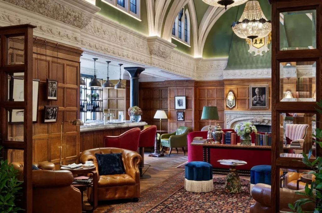 Morse Bar at The Randolph Hotel by Graduate Hotels - Gallery 01