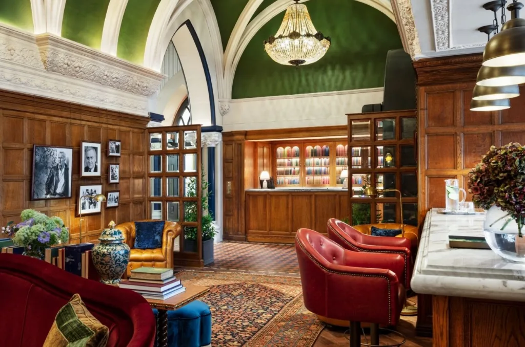 Morse Bar at The Randolph Hotel by Graduate Hotels - Gallery 02