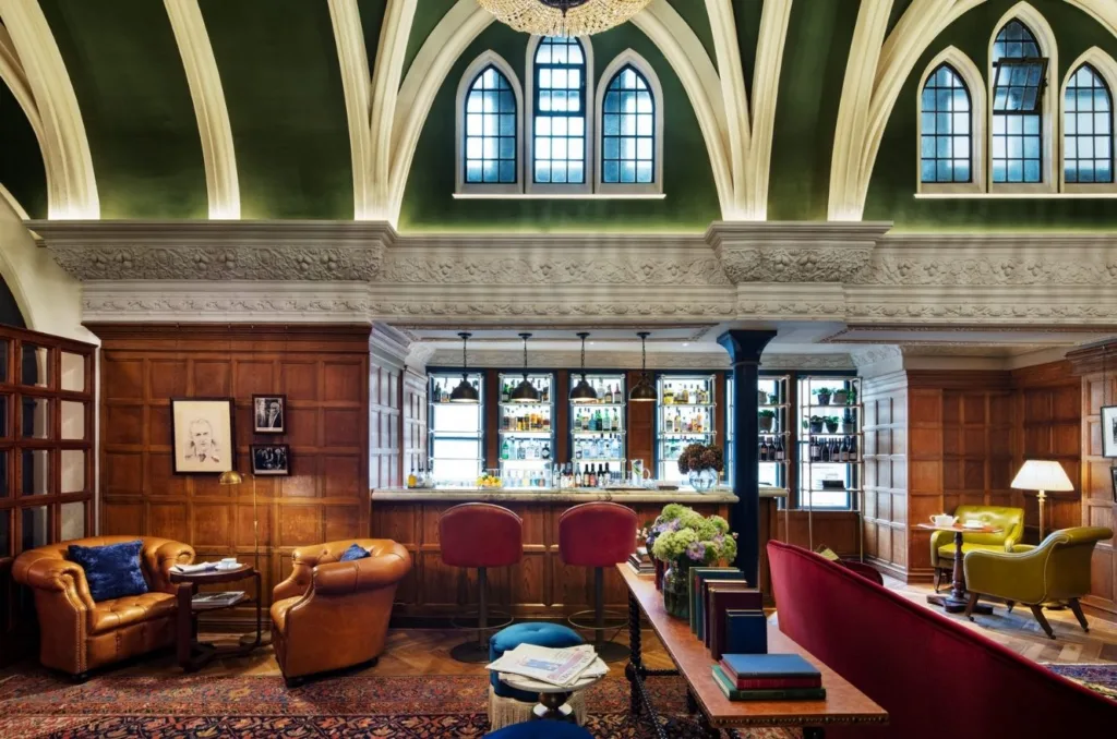 Morse Bar at The Randolph Hotel by Graduate Hotels - Gallery 03