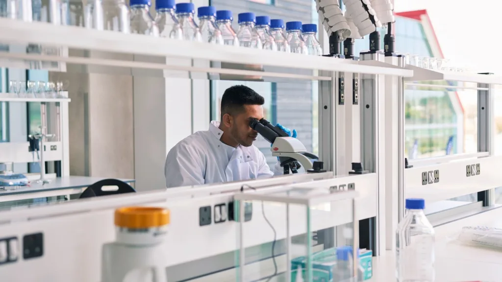 Oxford North innovation district launches fitted labs and 100-seat auditorium