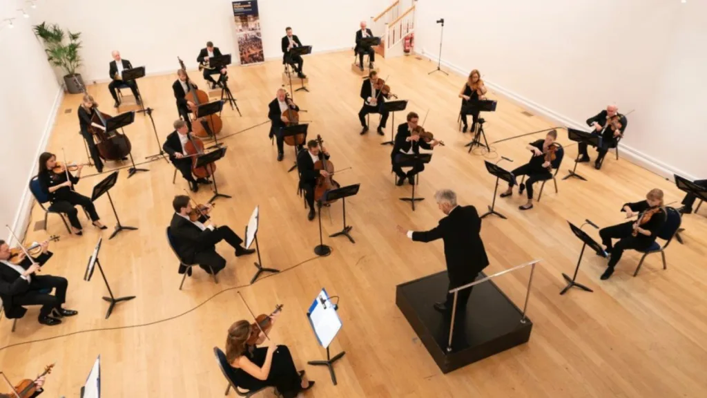Oxford Philharmonic Orchestra plays Mozart