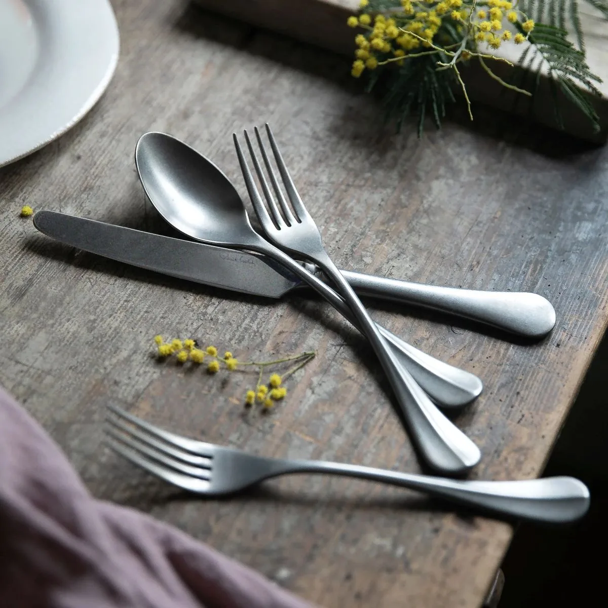 Baguette Vintage Cutlery Collection
Robert Welch
