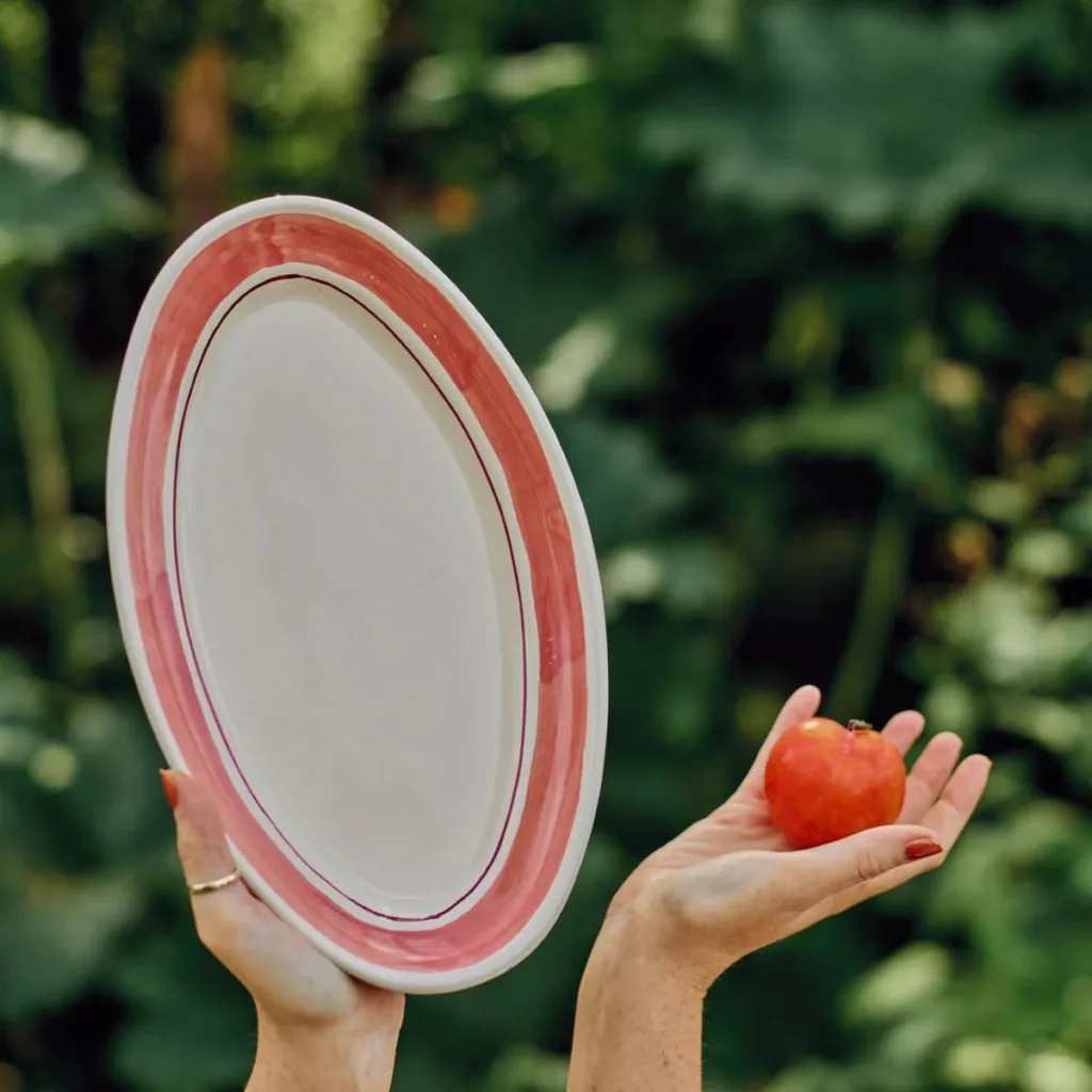 Blush Hand-Painted Oval Platter, Small
Rowen & Wren
