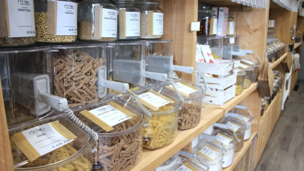 Scoop bins pasta