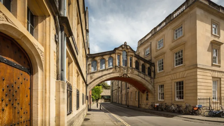 Oxford University and City walking tour