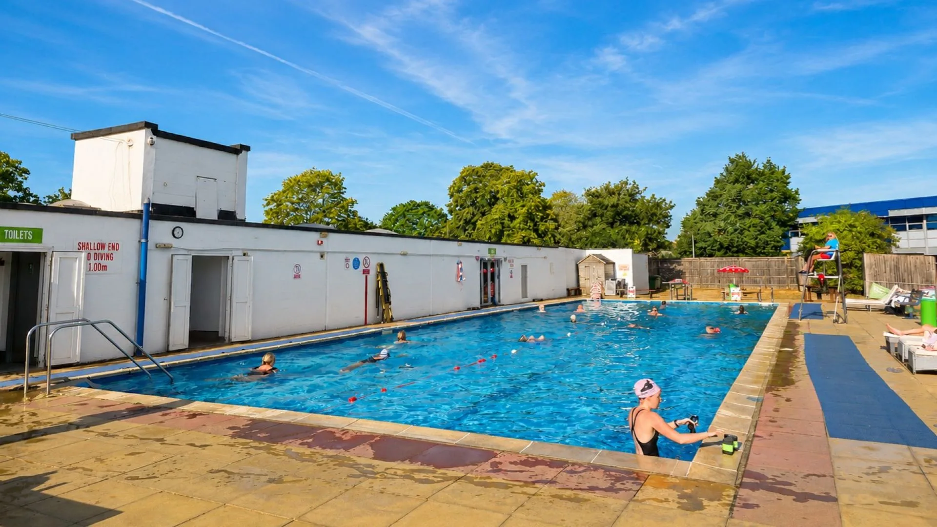 Woodstock Open Air Pool